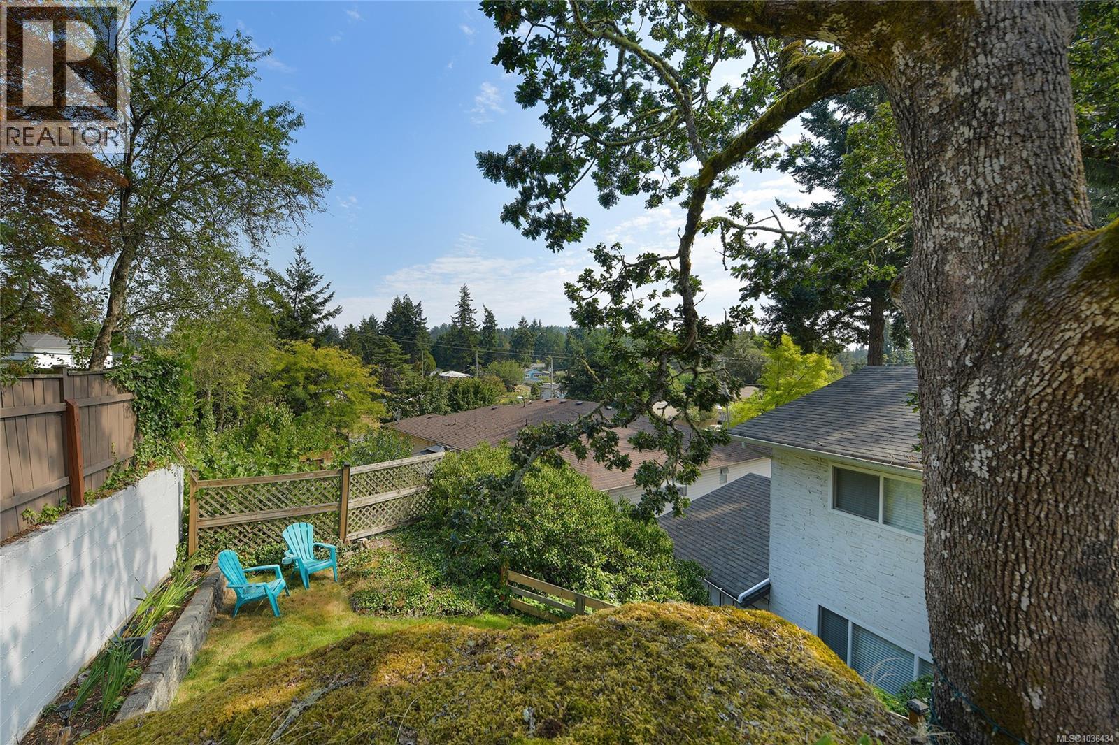 600 PHELPS Ave - 40
