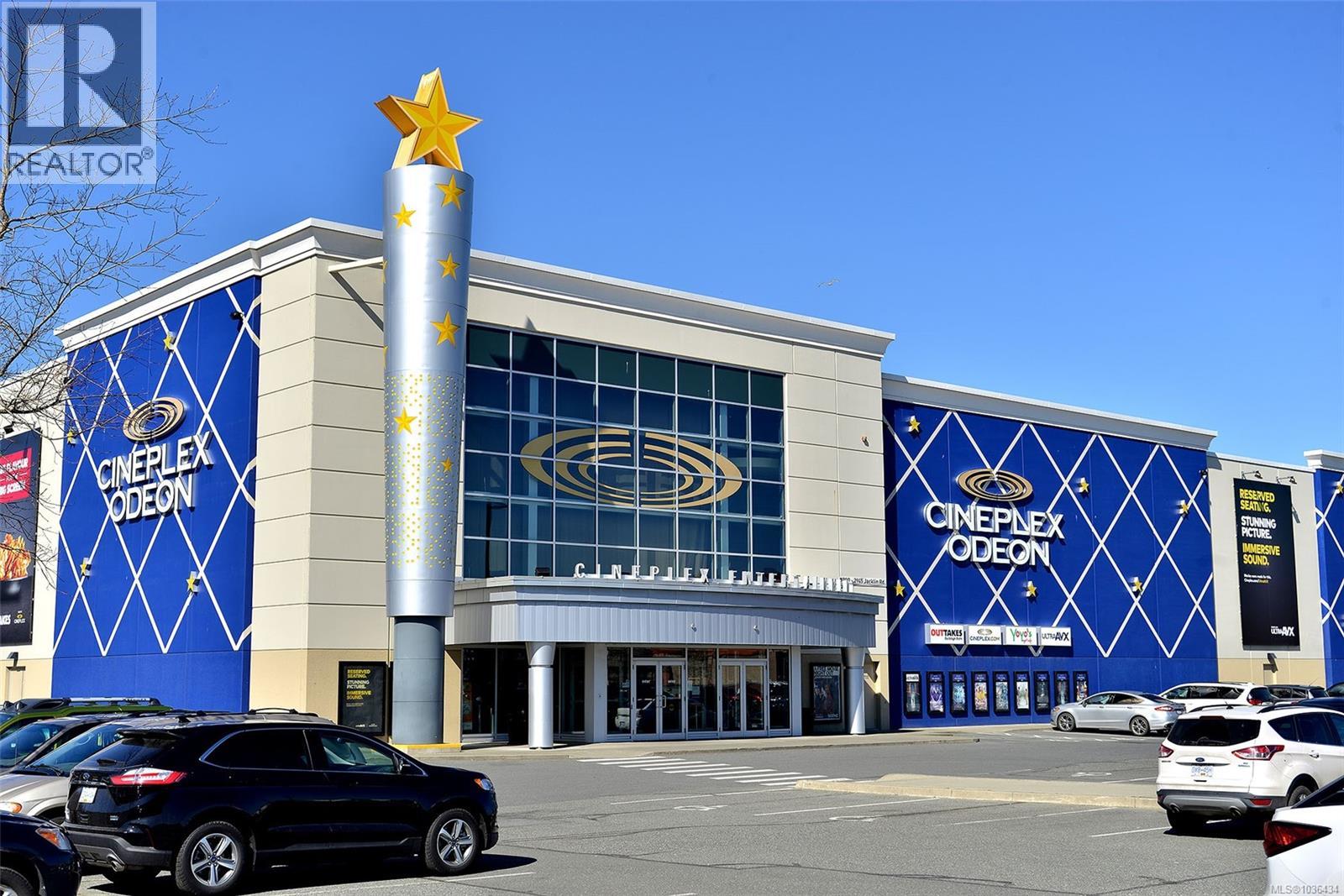 600 PHELPS Ave - 66