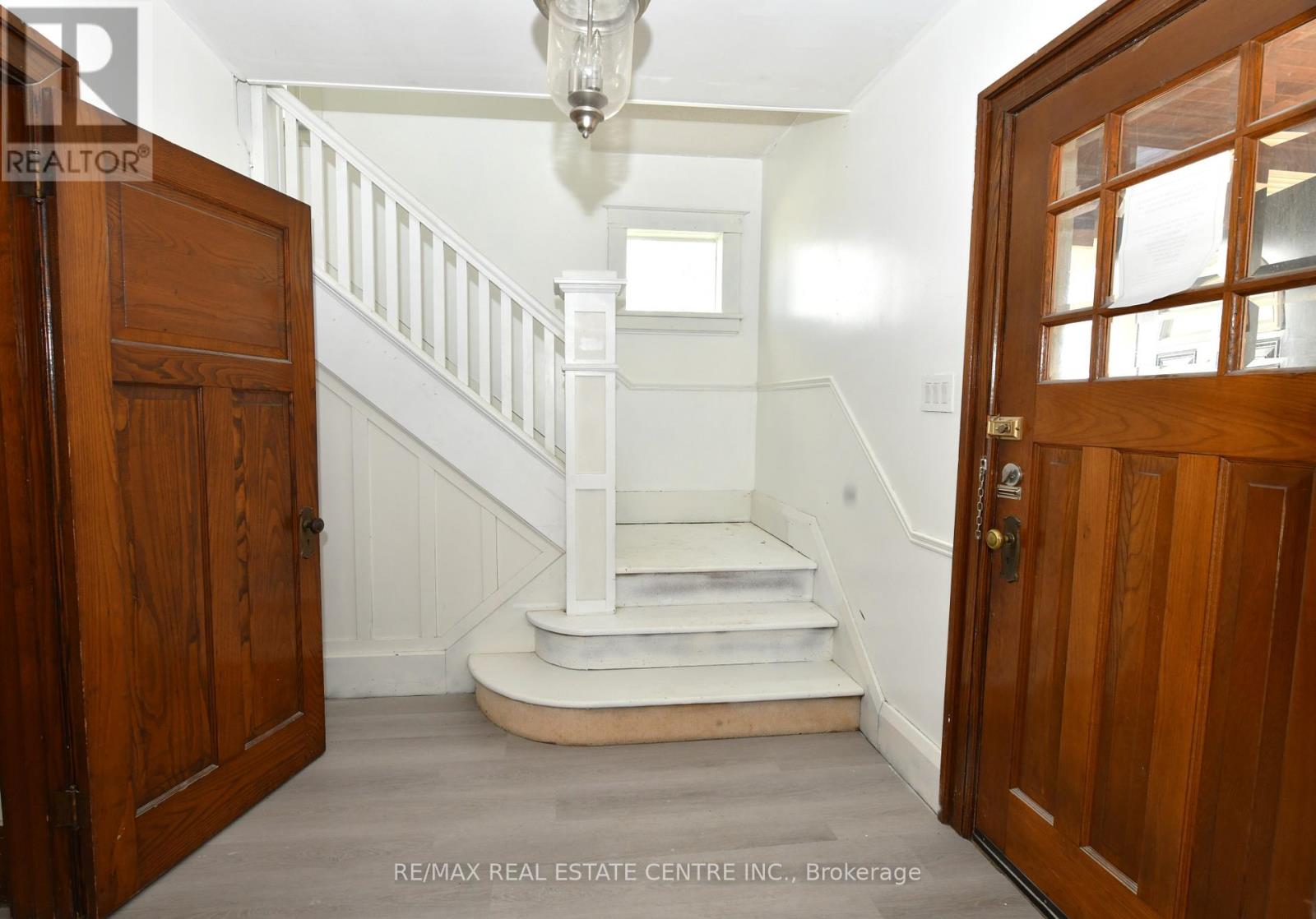 540 WELLINGTON AVENUE S - 2