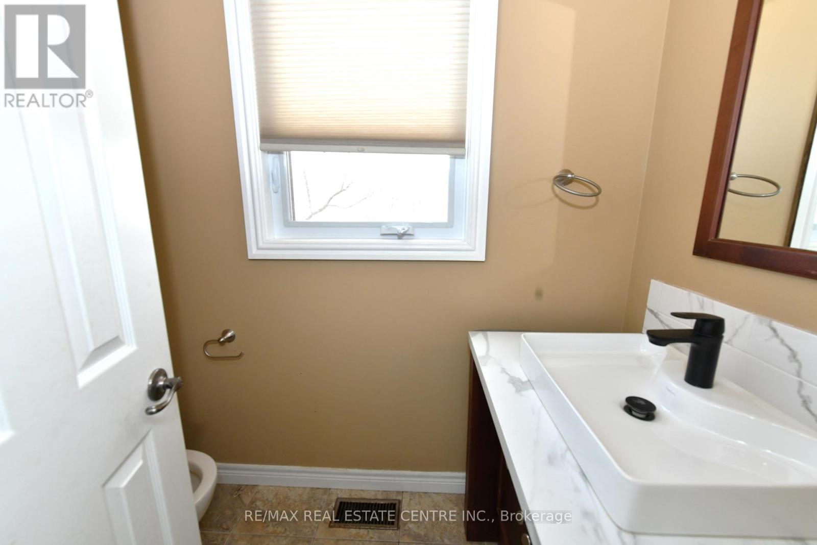 540 WELLINGTON AVENUE S - 7