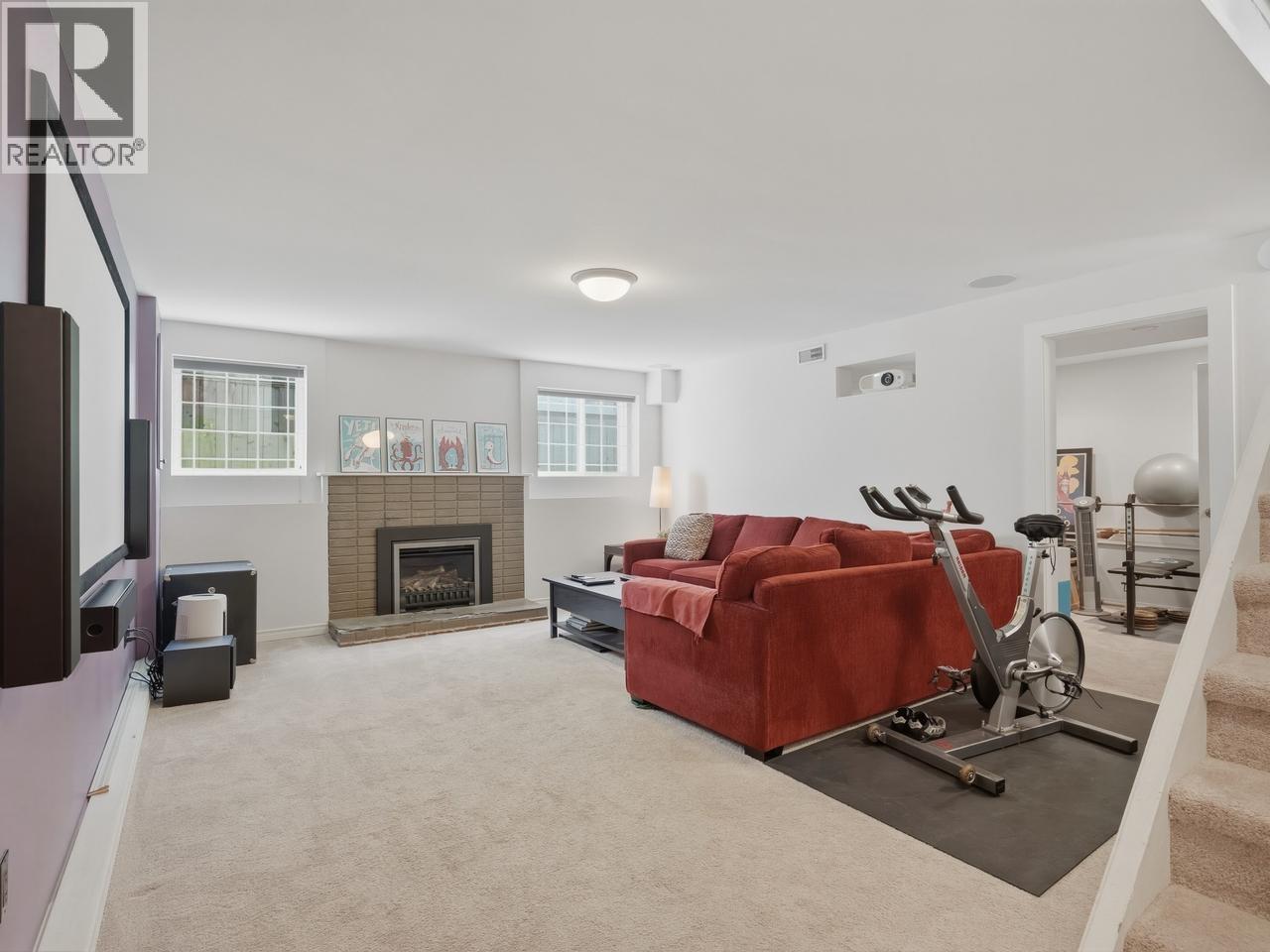 4 Bed, 3 Bath House for Sale in Burnaby – 7514 12TH AVENUE, Burnaby - Image 19