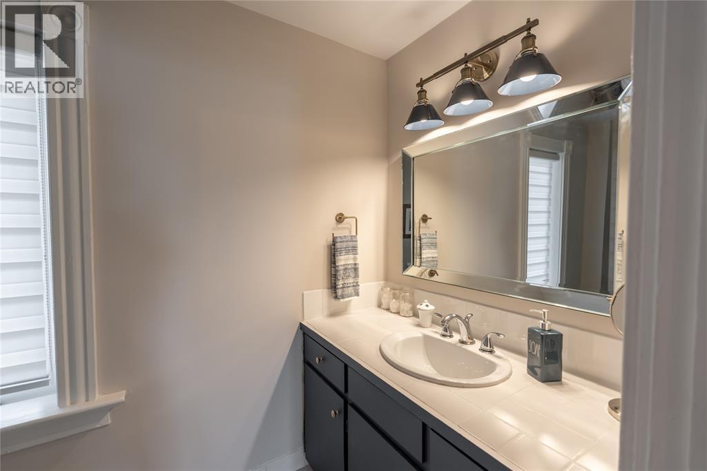 1738 ST CLAIR PARKWAY South - 20