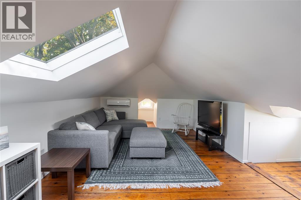 1738 ST CLAIR PARKWAY South - 23