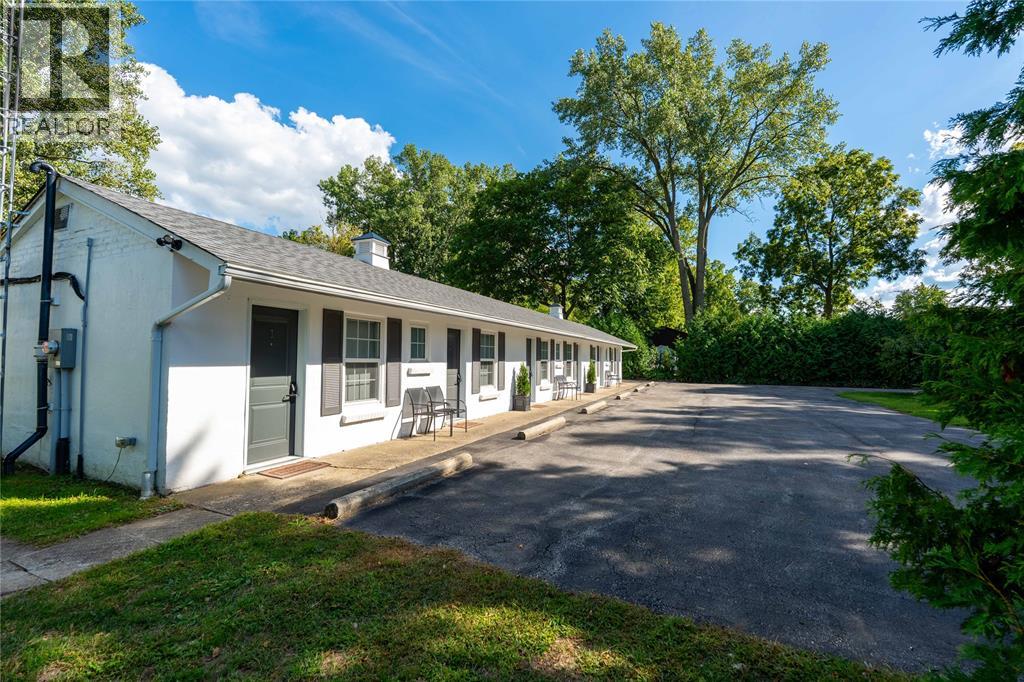 1738 ST CLAIR PARKWAY South - 30