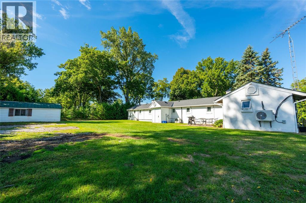 1738 ST CLAIR PARKWAY South - 35