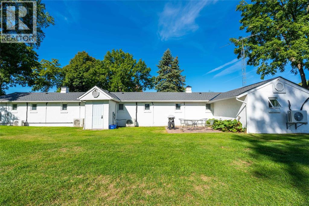 1738 ST CLAIR PARKWAY South - 36