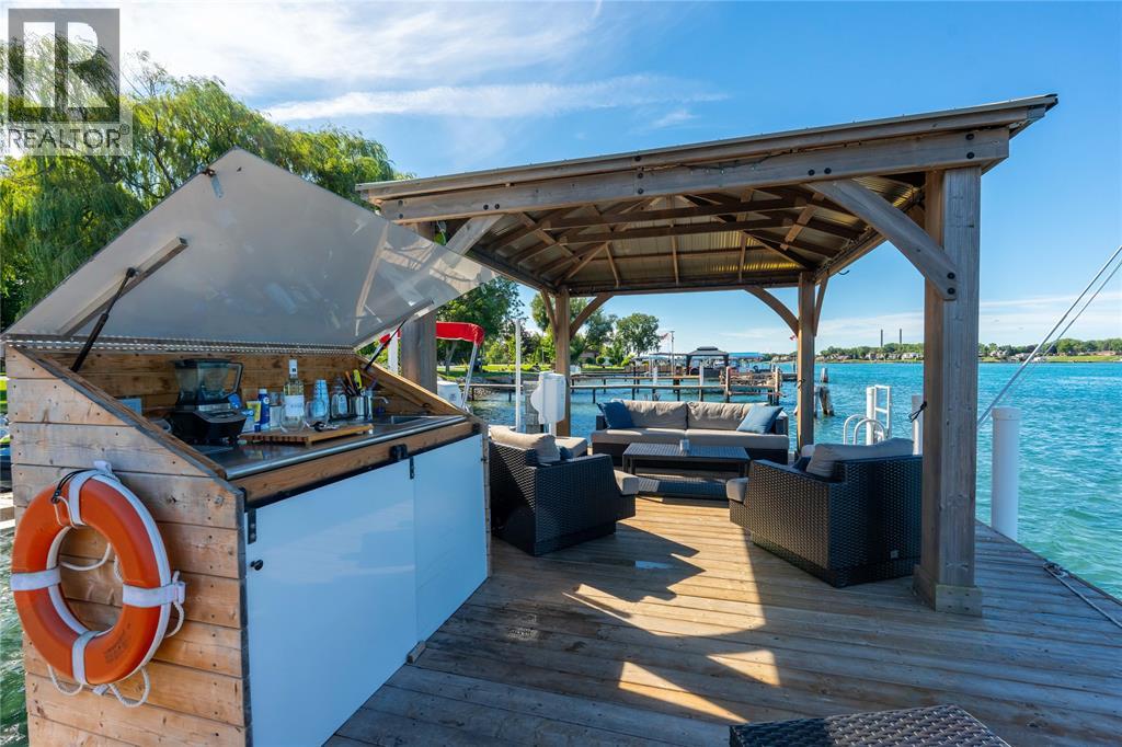1738 ST CLAIR PARKWAY South - 44