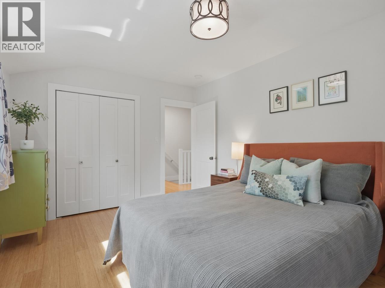 4 Bed, 3 Bath House for Sale in Burnaby – 7514 12TH AVENUE, Burnaby - Image 15