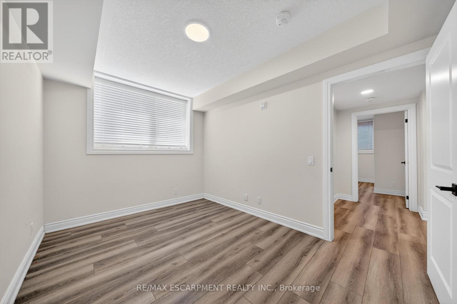 #0B 259 KING STREET E - 28