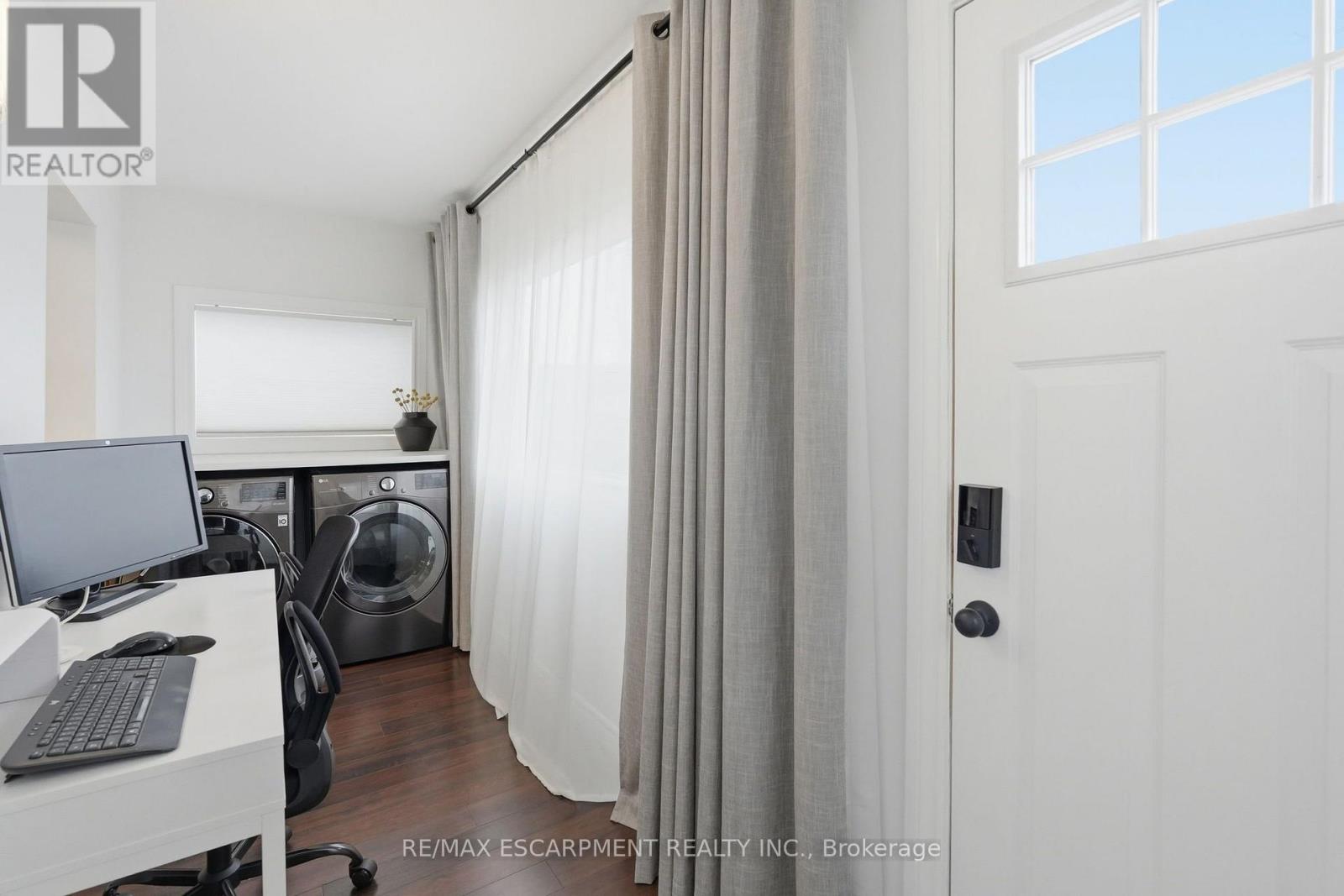 44 WHITFIELD AVENUE - 16