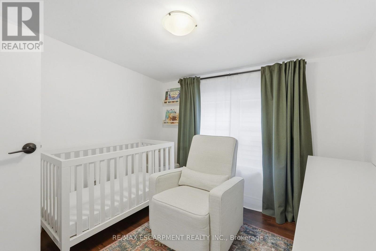 44 WHITFIELD AVENUE - 24