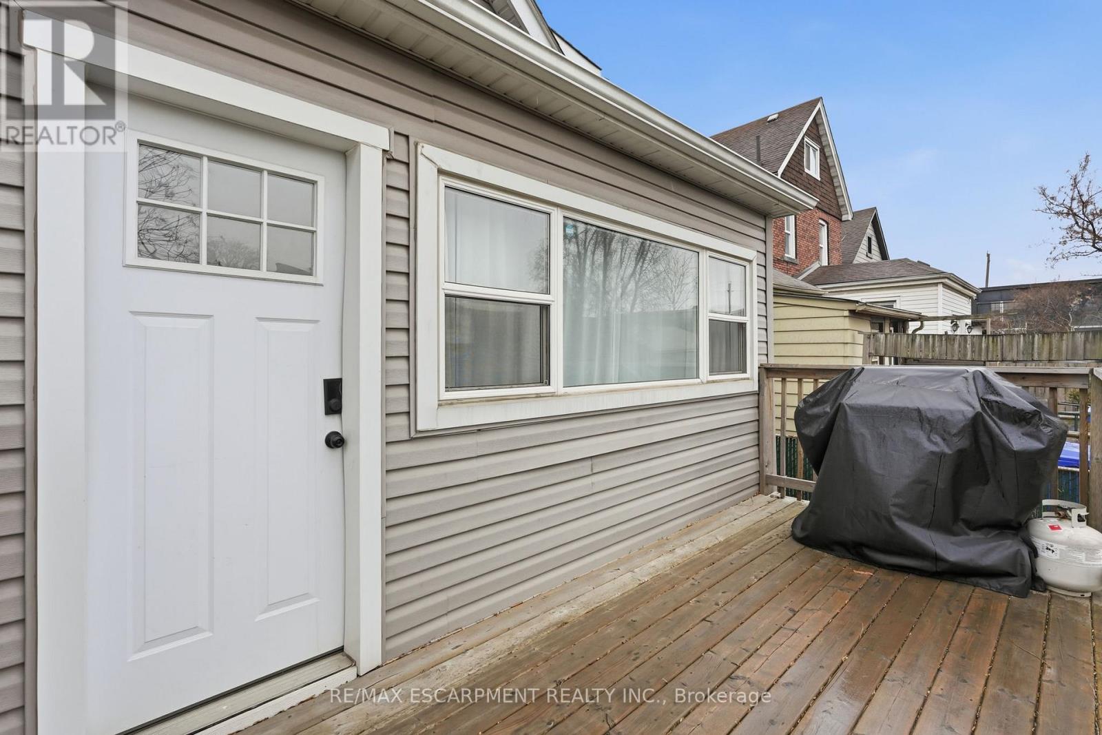44 WHITFIELD AVENUE - 35