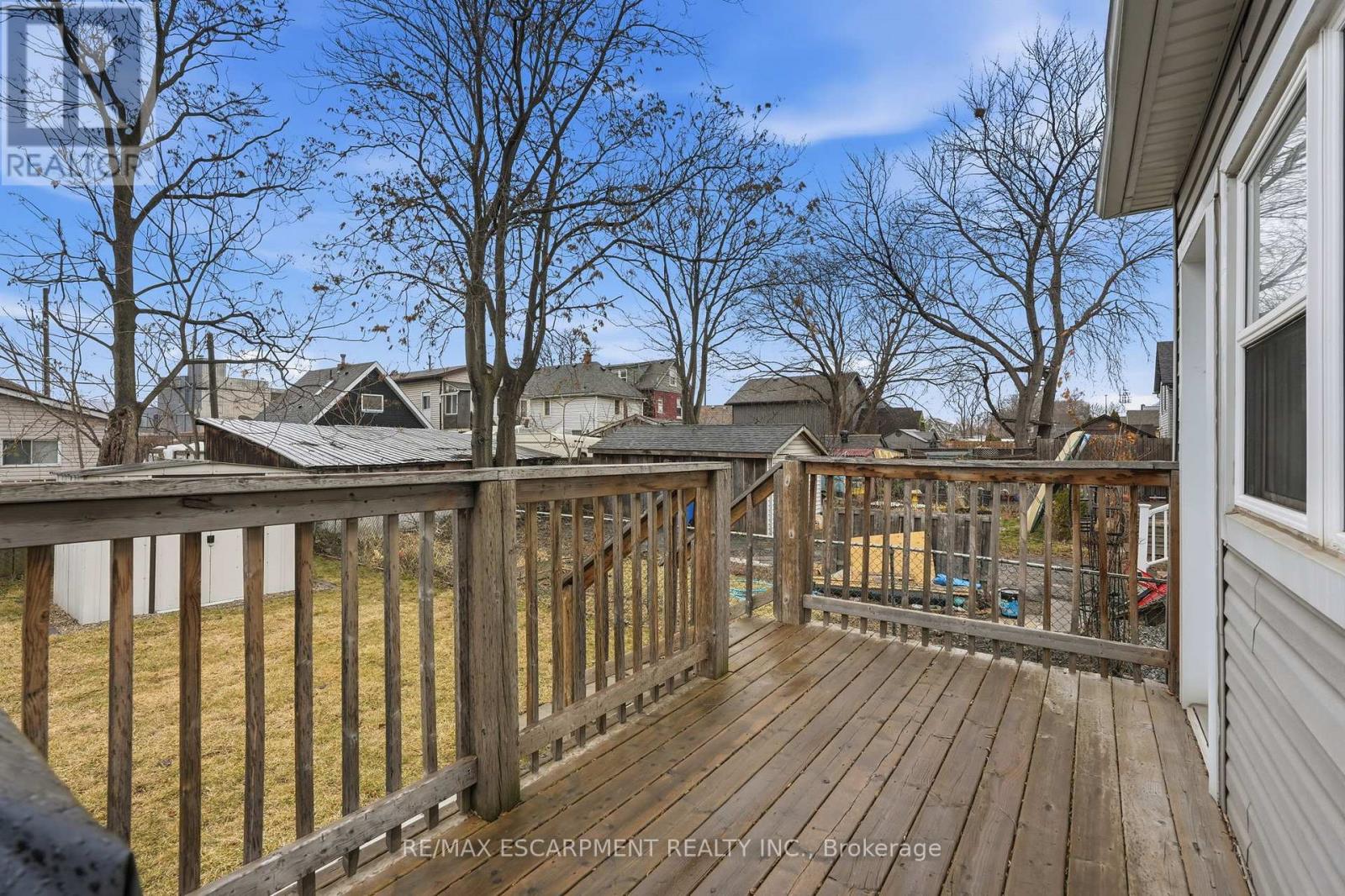 44 WHITFIELD AVENUE - 36