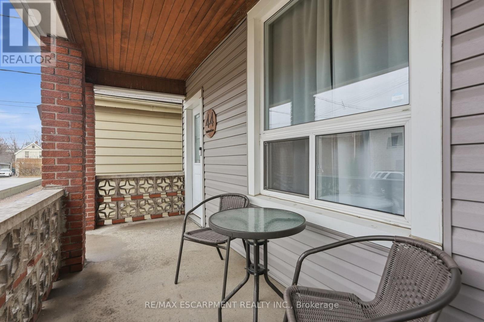 44 WHITFIELD AVENUE - 4