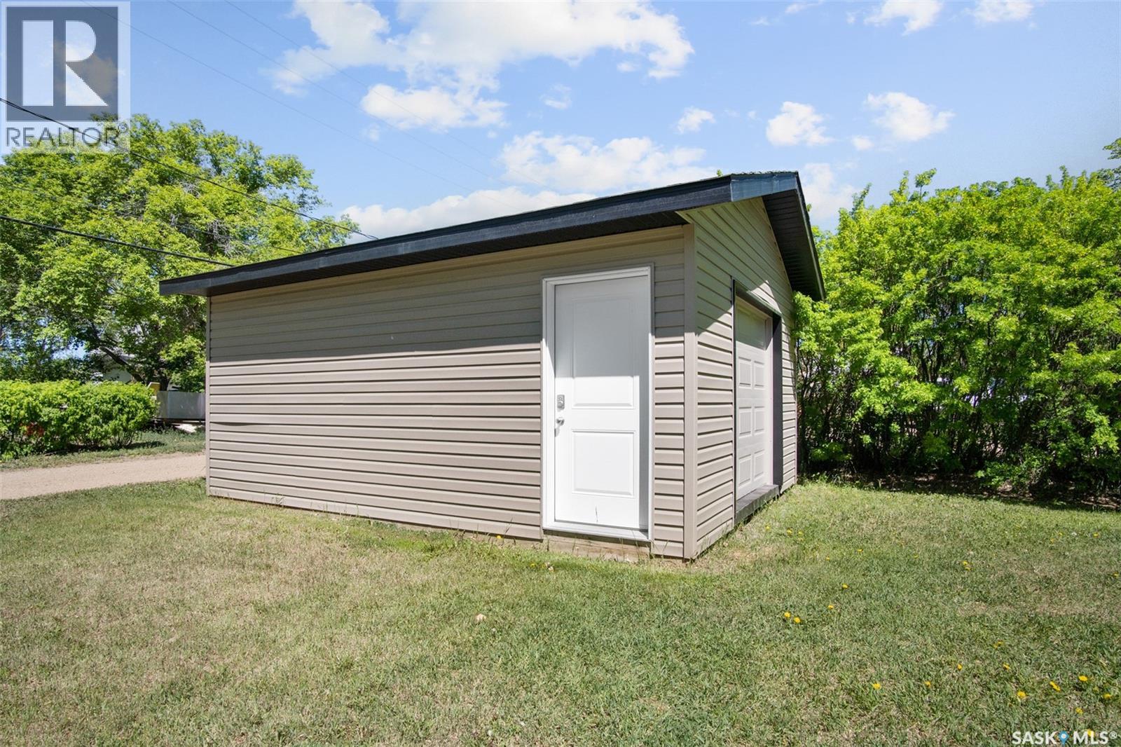 106 2nd AVENUE N - 44