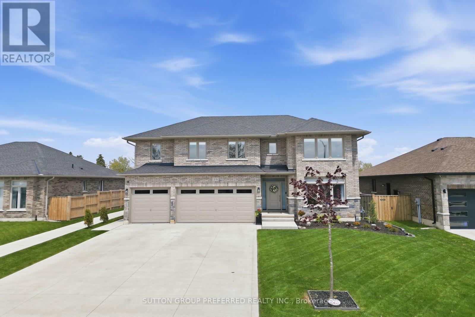 215 LEITCH STREET - 1