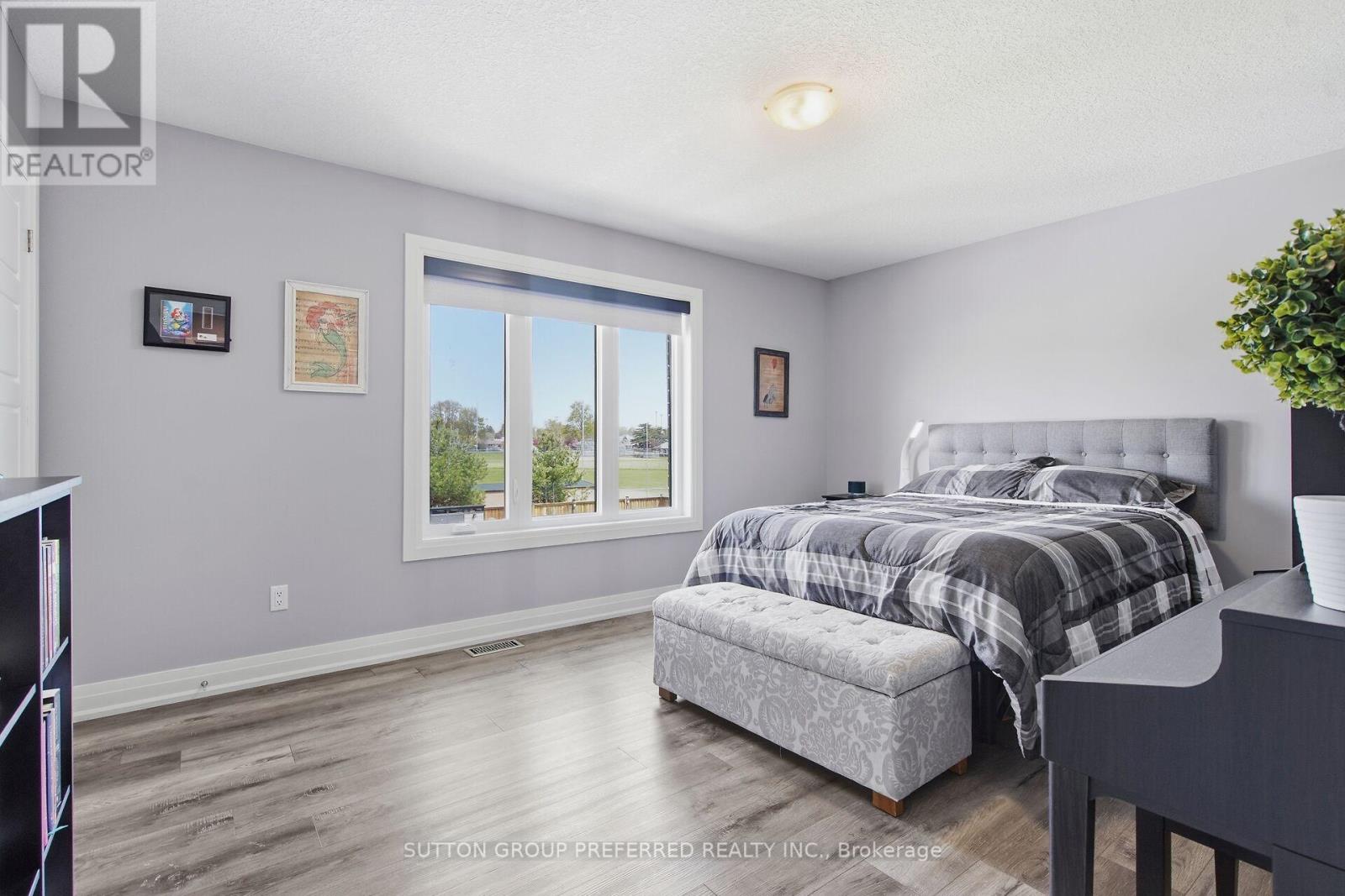 215 LEITCH STREET - 28