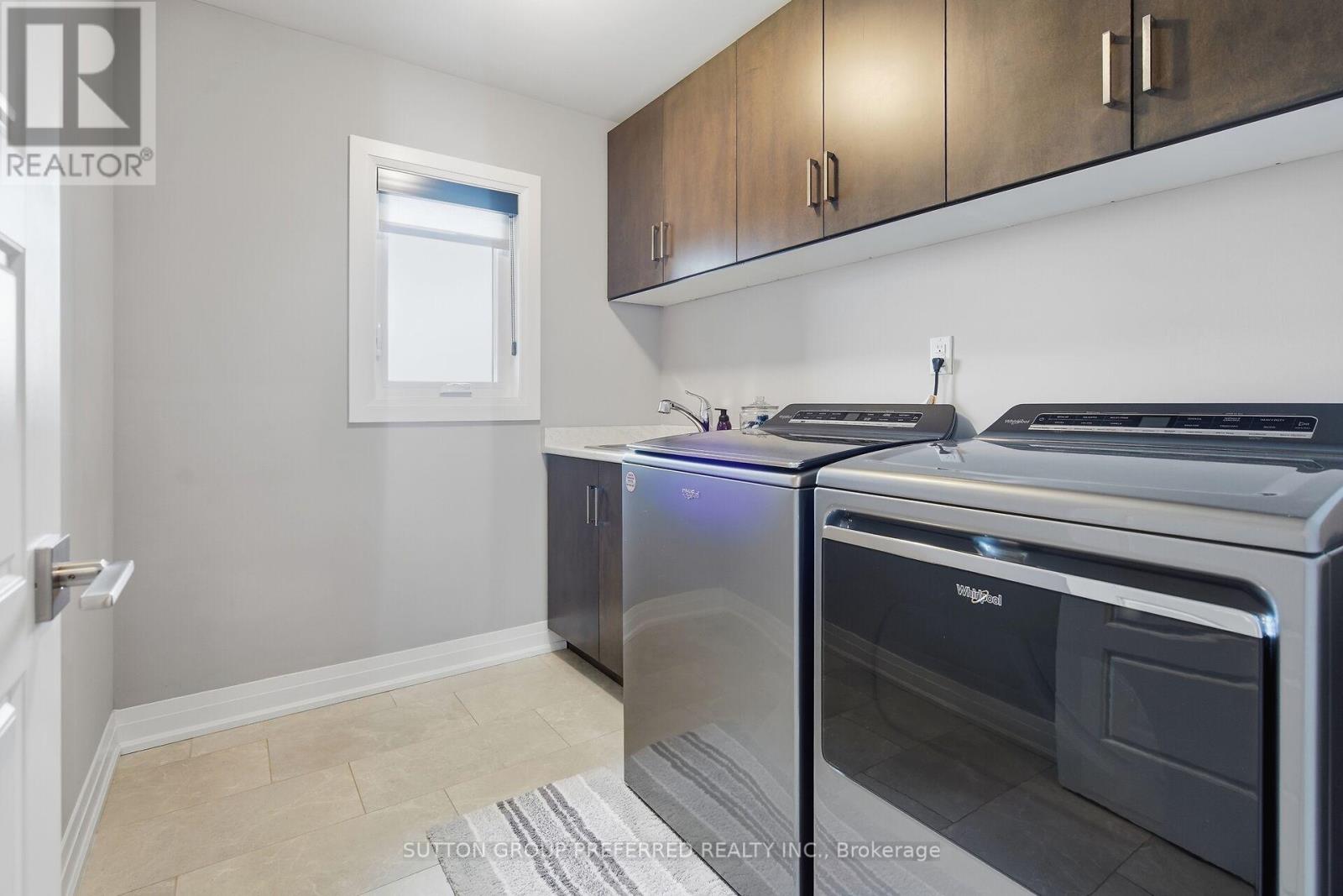 215 LEITCH STREET - 31