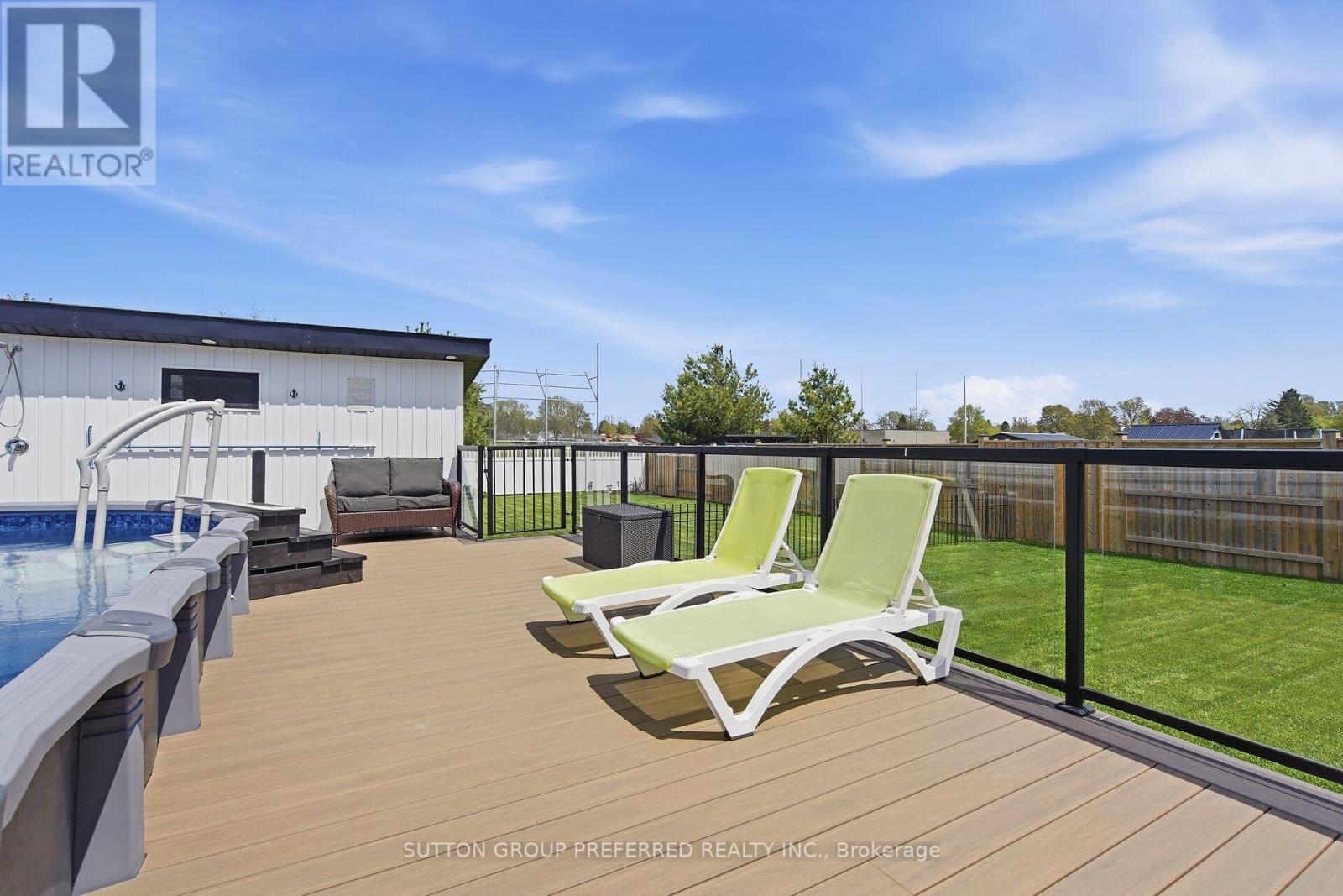 215 LEITCH STREET - 44