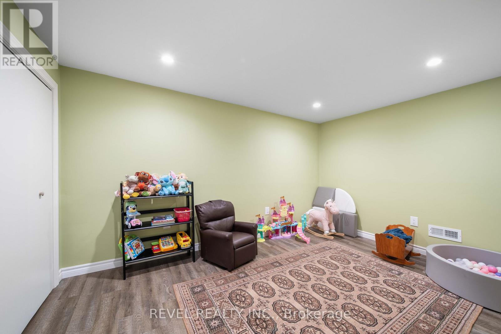 1068 PRINCE GEORGE ROAD - 38