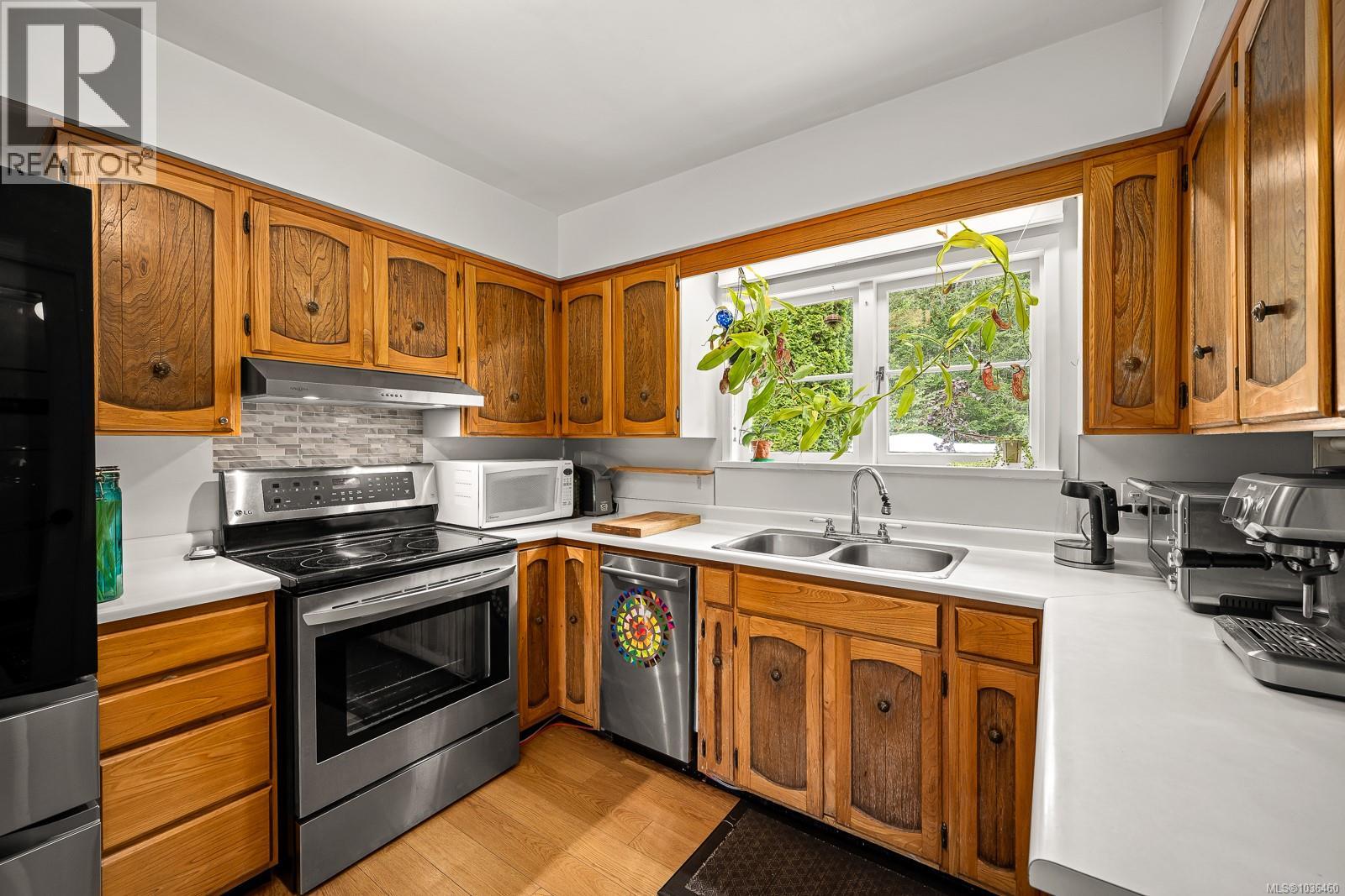 9510 McFarlane Rd - 10