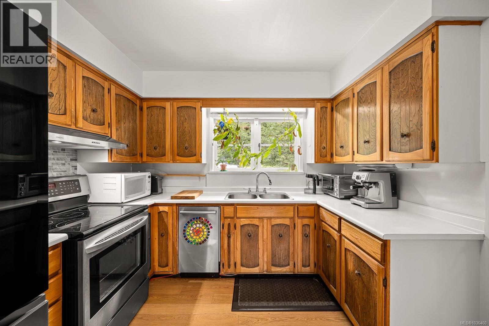9510 McFarlane Rd - 9