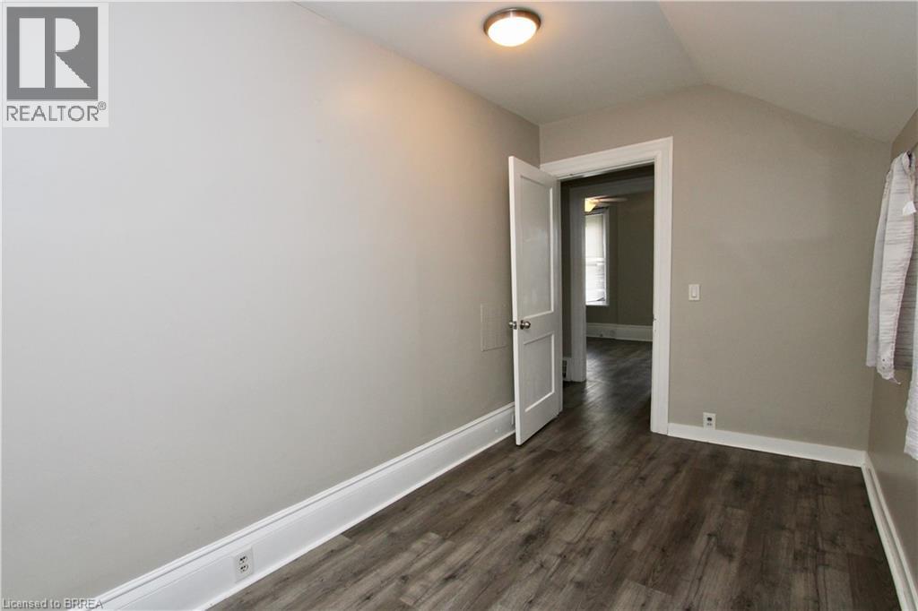 9 FLEET Street Unit# Front, Brantford, Ontario, N3T3S8 — Photo 20