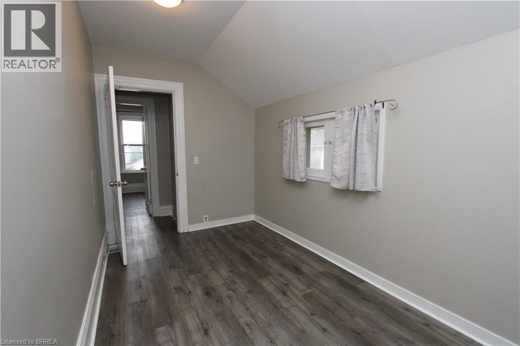 9 FLEET Street Unit# Front, Brantford, Ontario, N3T3S8 — Photo 21