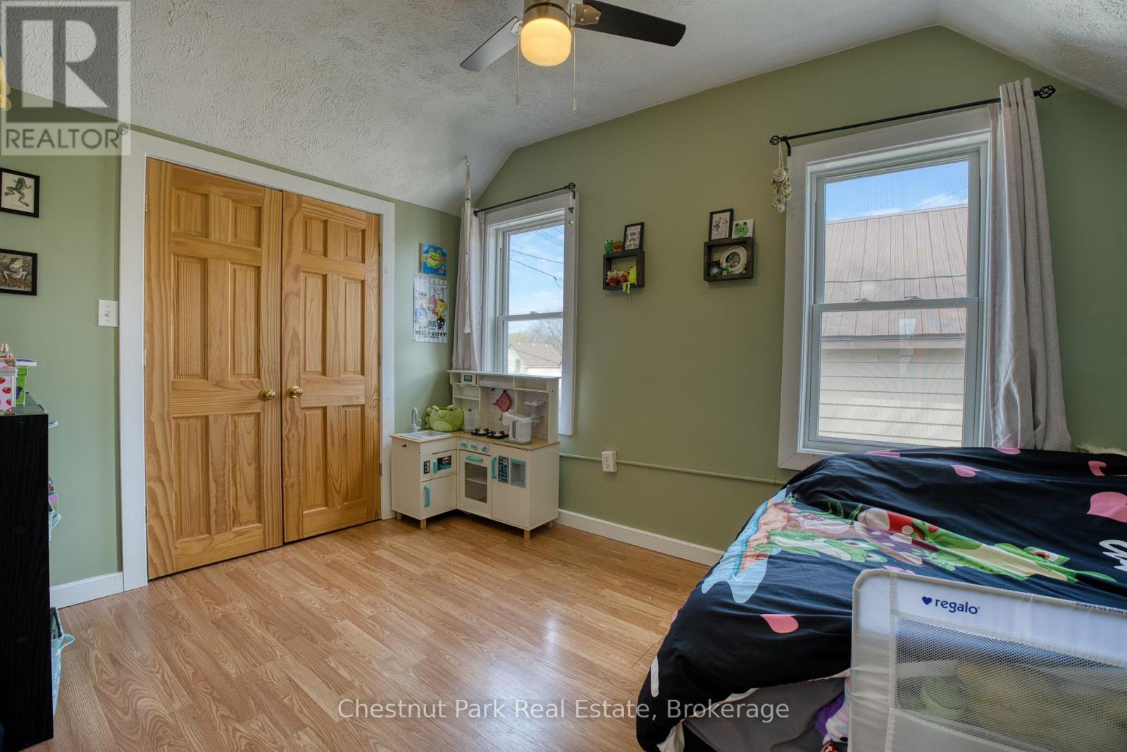 529 CLAUDE STREET - 10
