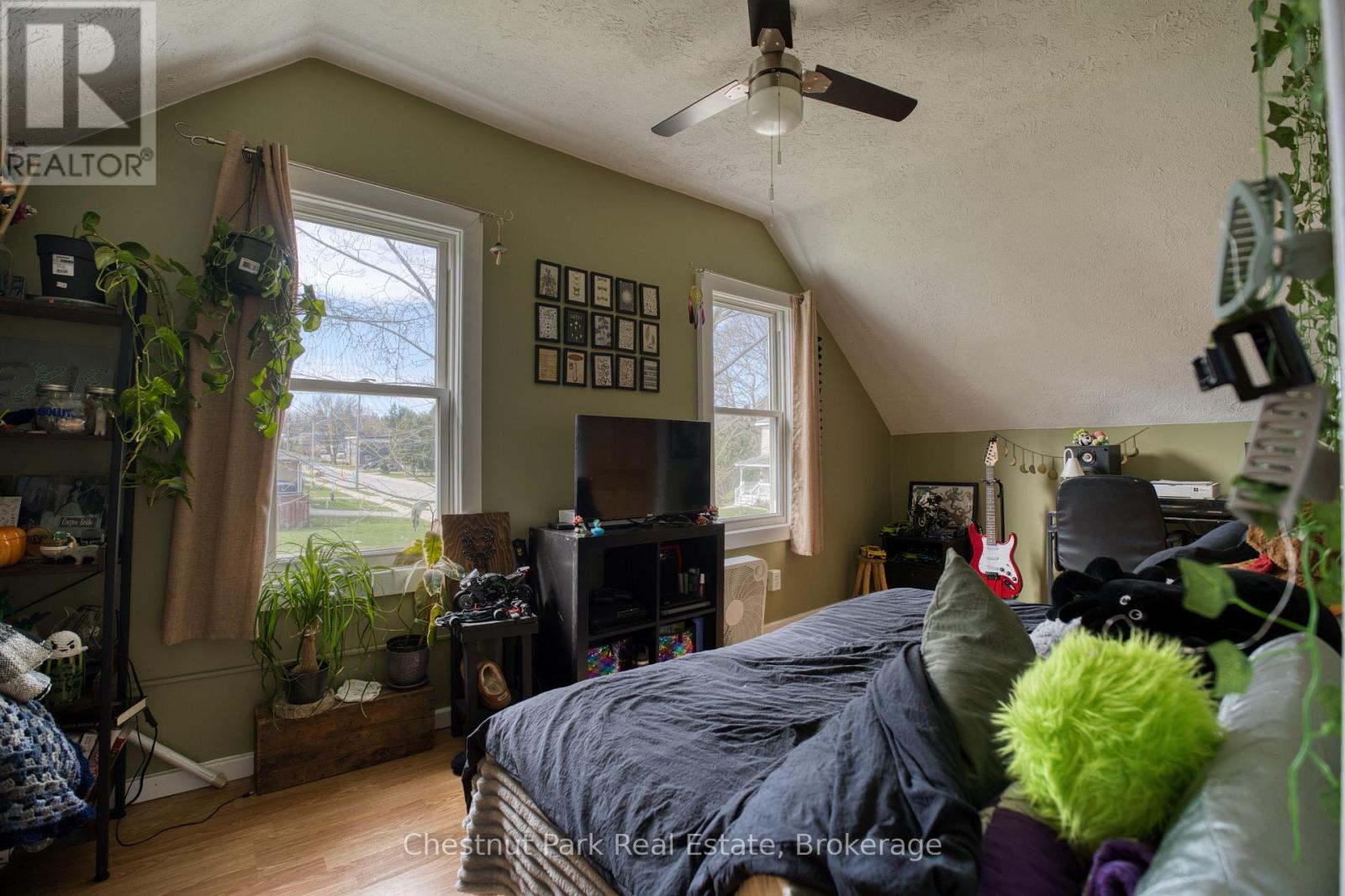 529 CLAUDE STREET - 11