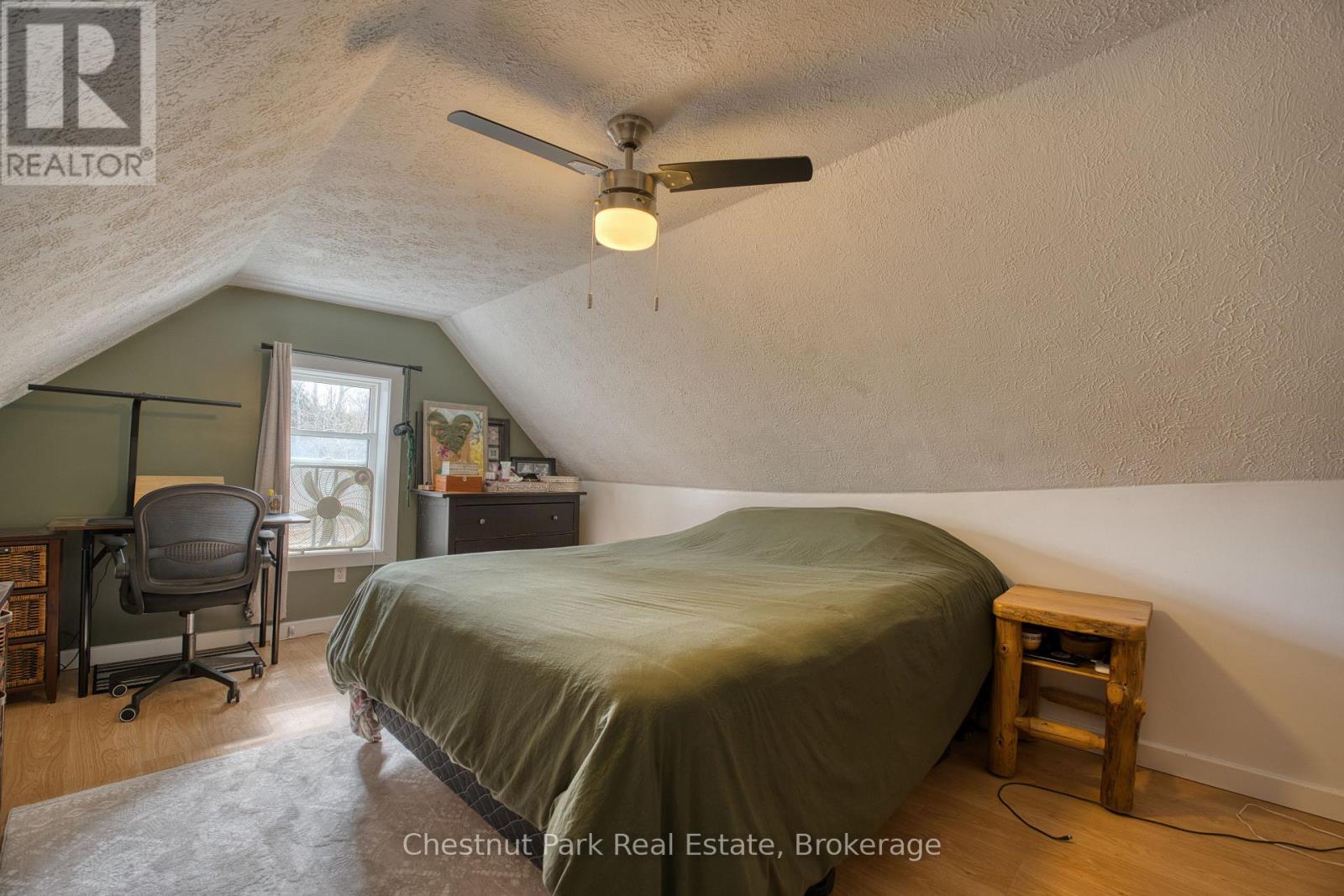 529 CLAUDE STREET - 12