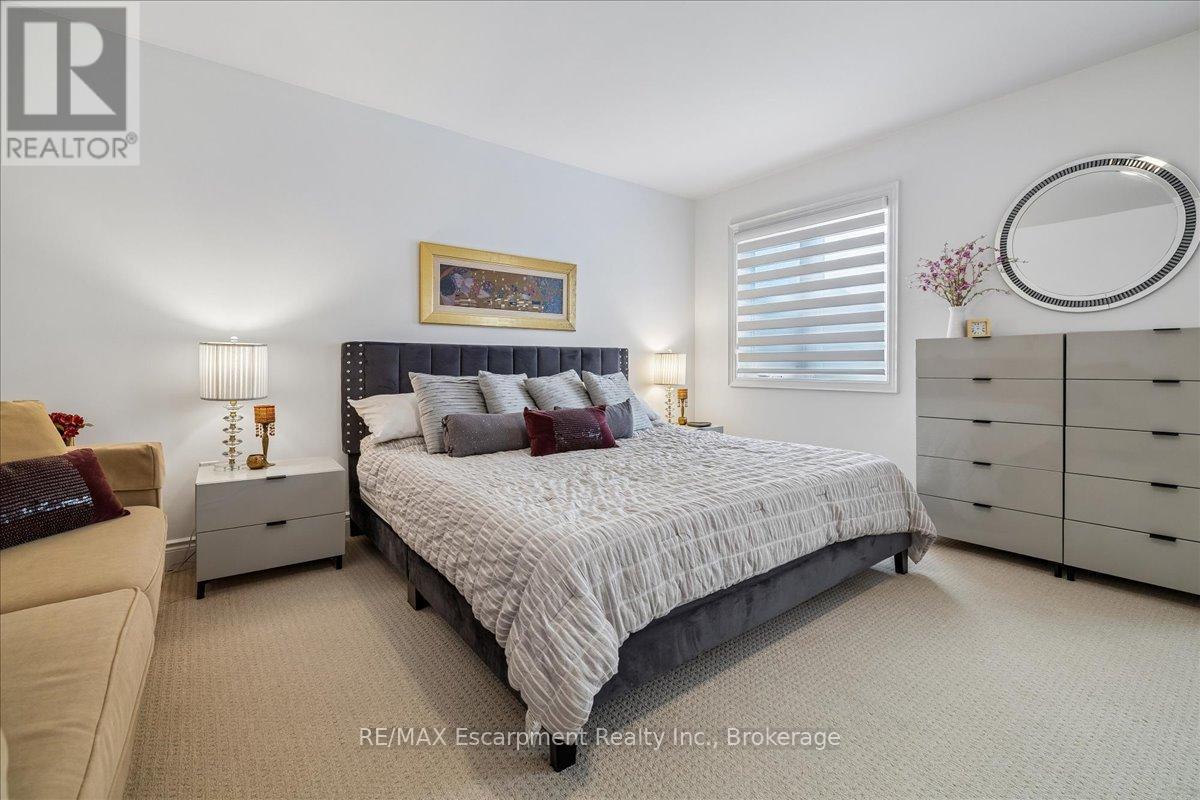2400 SPRING MEADOW WAY - 26