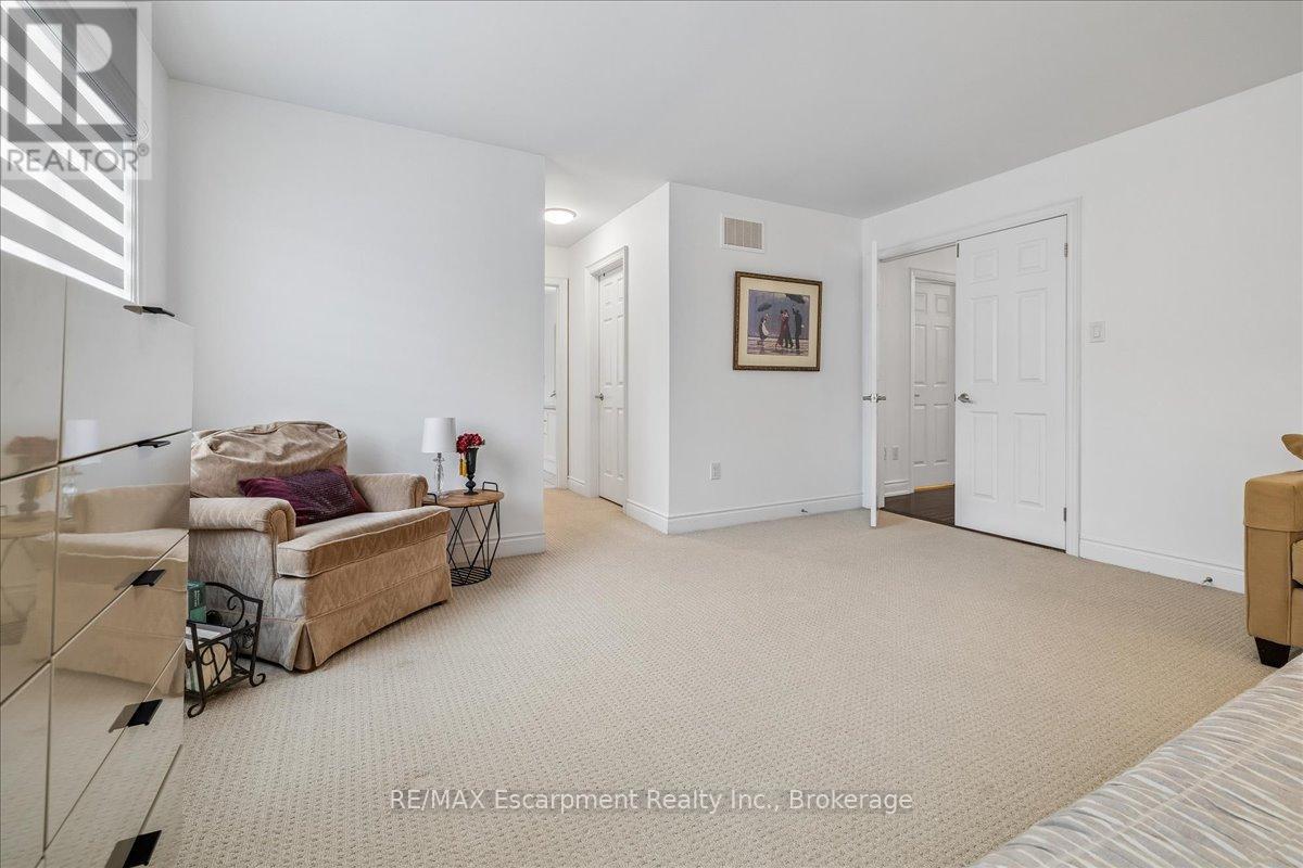 2400 SPRING MEADOW WAY - 27