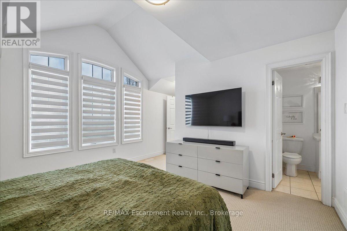 2400 SPRING MEADOW WAY - 34