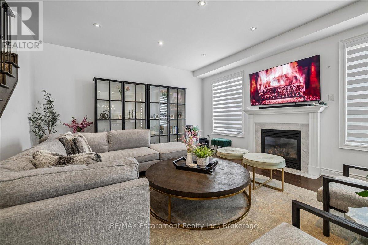 2400 SPRING MEADOW WAY - 8