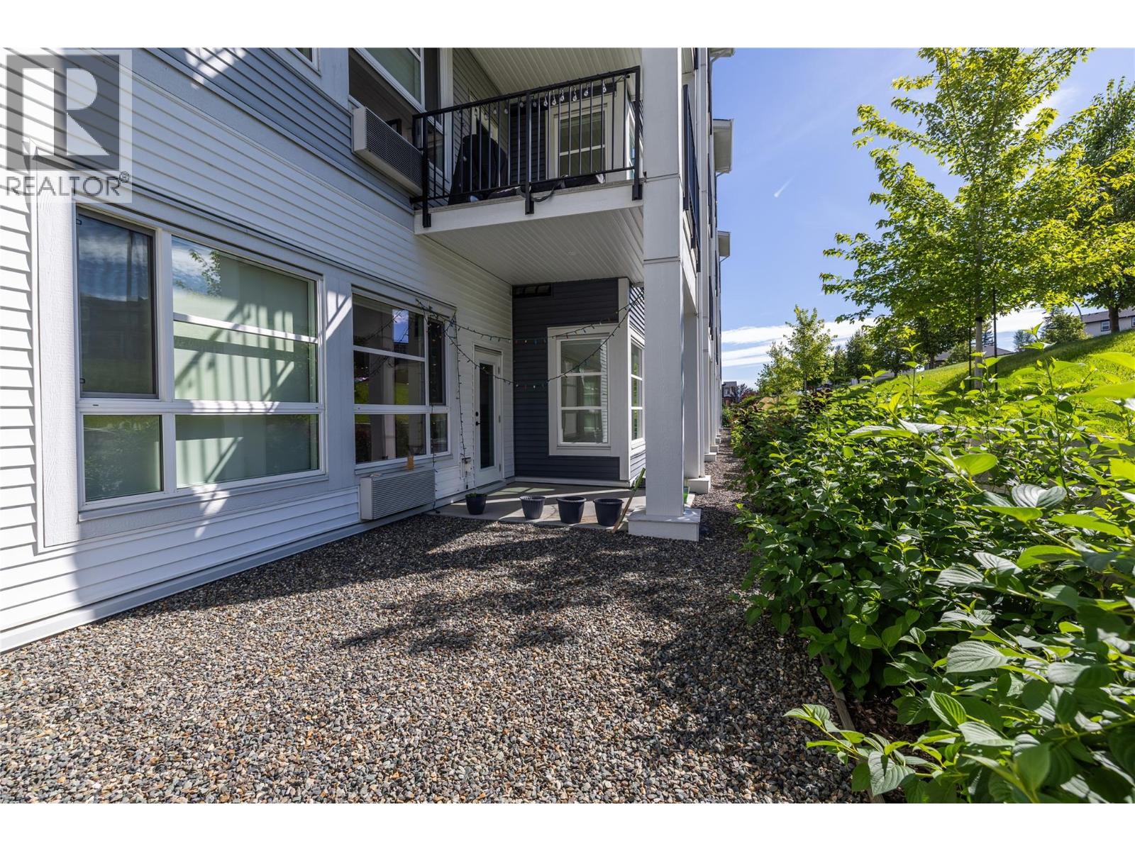 #107 1880 Hugh Allan Drive - 11