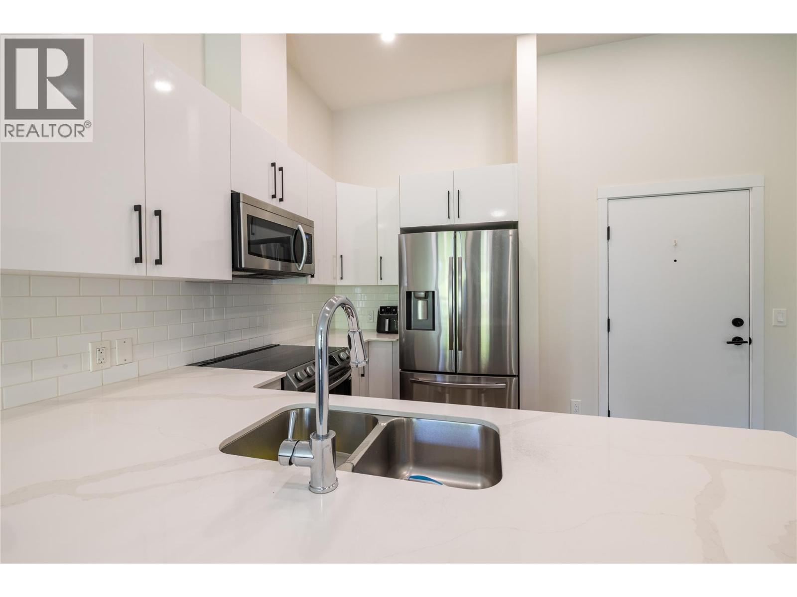 #107 1880 Hugh Allan Drive - 14