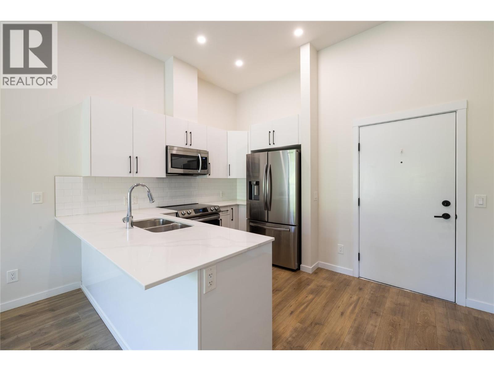 #107 1880 Hugh Allan Drive - 16