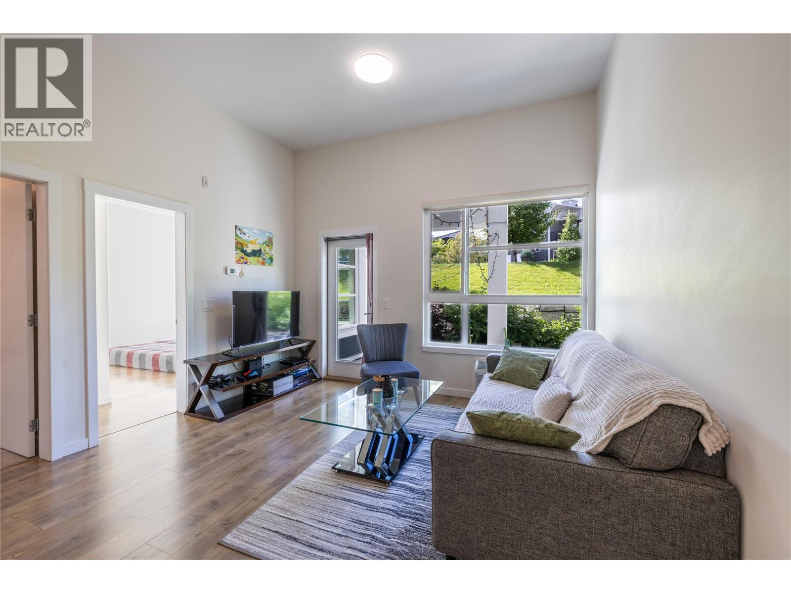 #107 1880 Hugh Allan Drive - 4