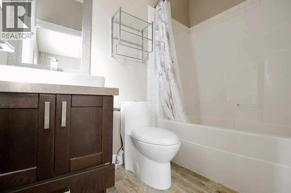 9029 80A Avenue - 10