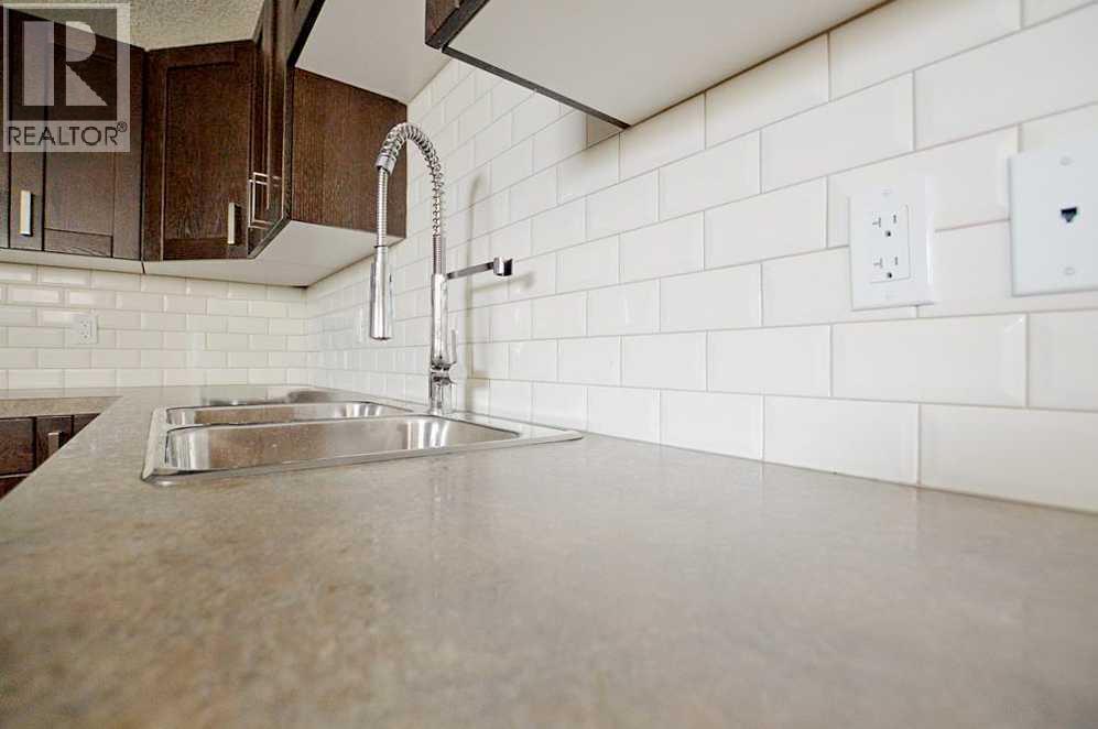 9029 80A Avenue - 14