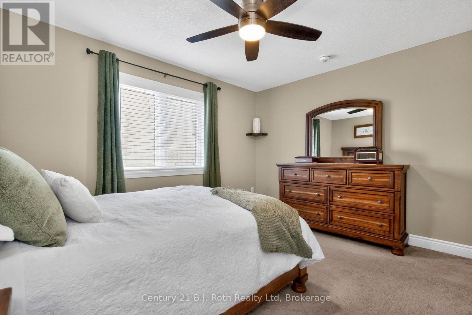 24 HUNTER AVENUE - 14