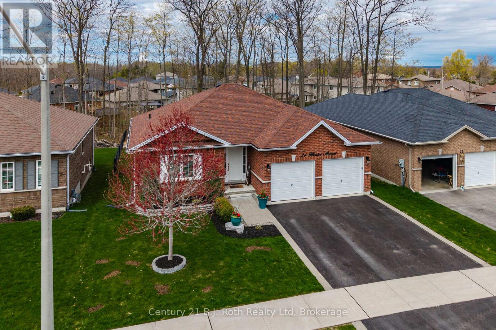 24 HUNTER AVENUE - 44