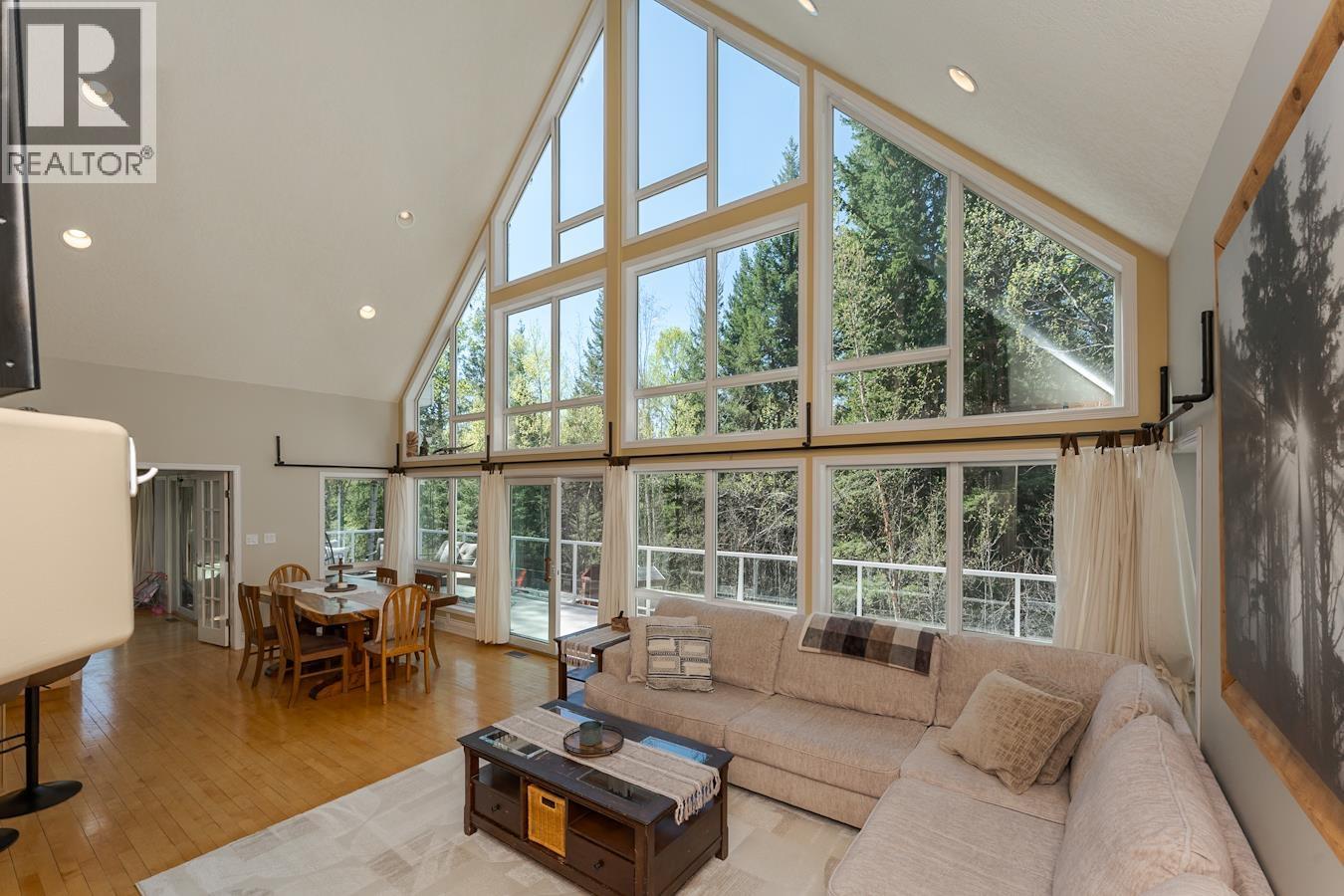 Kitchen of 13800 BIG FIR ROAD · Prince George, BC
