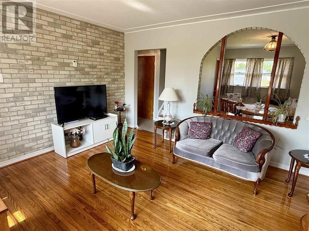 48 Kostuik CRES, Elliot Lake, Ontario, P5A1T3 — Photo 17