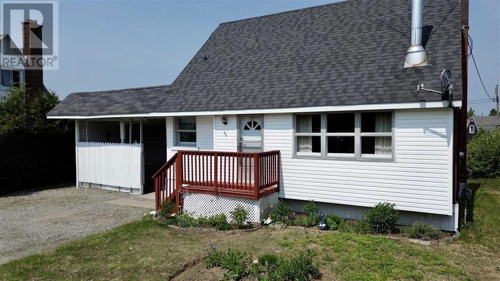 48 Kostuik CRES, Elliot Lake, Ontario, P5A1T3 — Photo 4