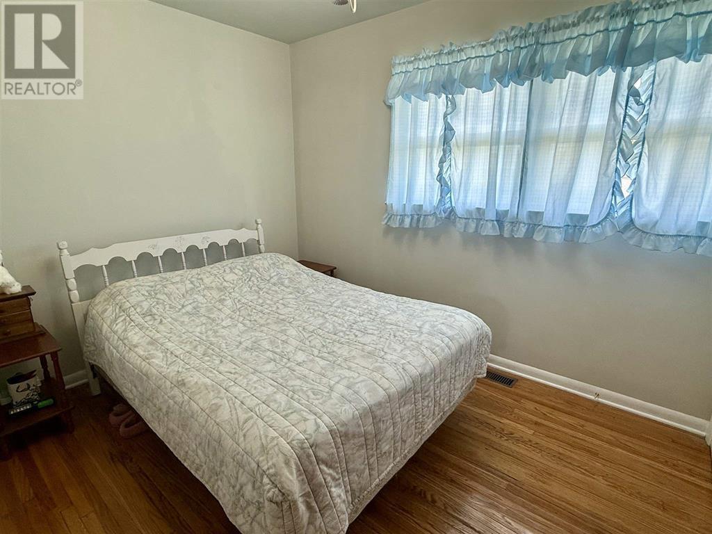 48 Kostuik CRES, Elliot Lake, Ontario, P5A1T3 — Photo 24