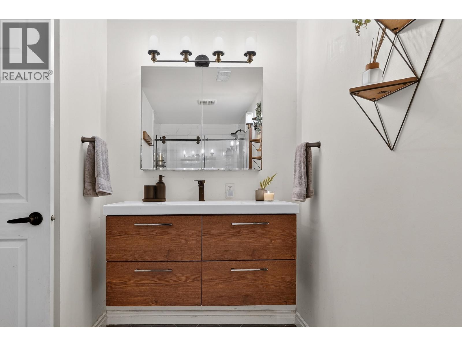 7355 CAPISTRANO DRIVE — photo 3