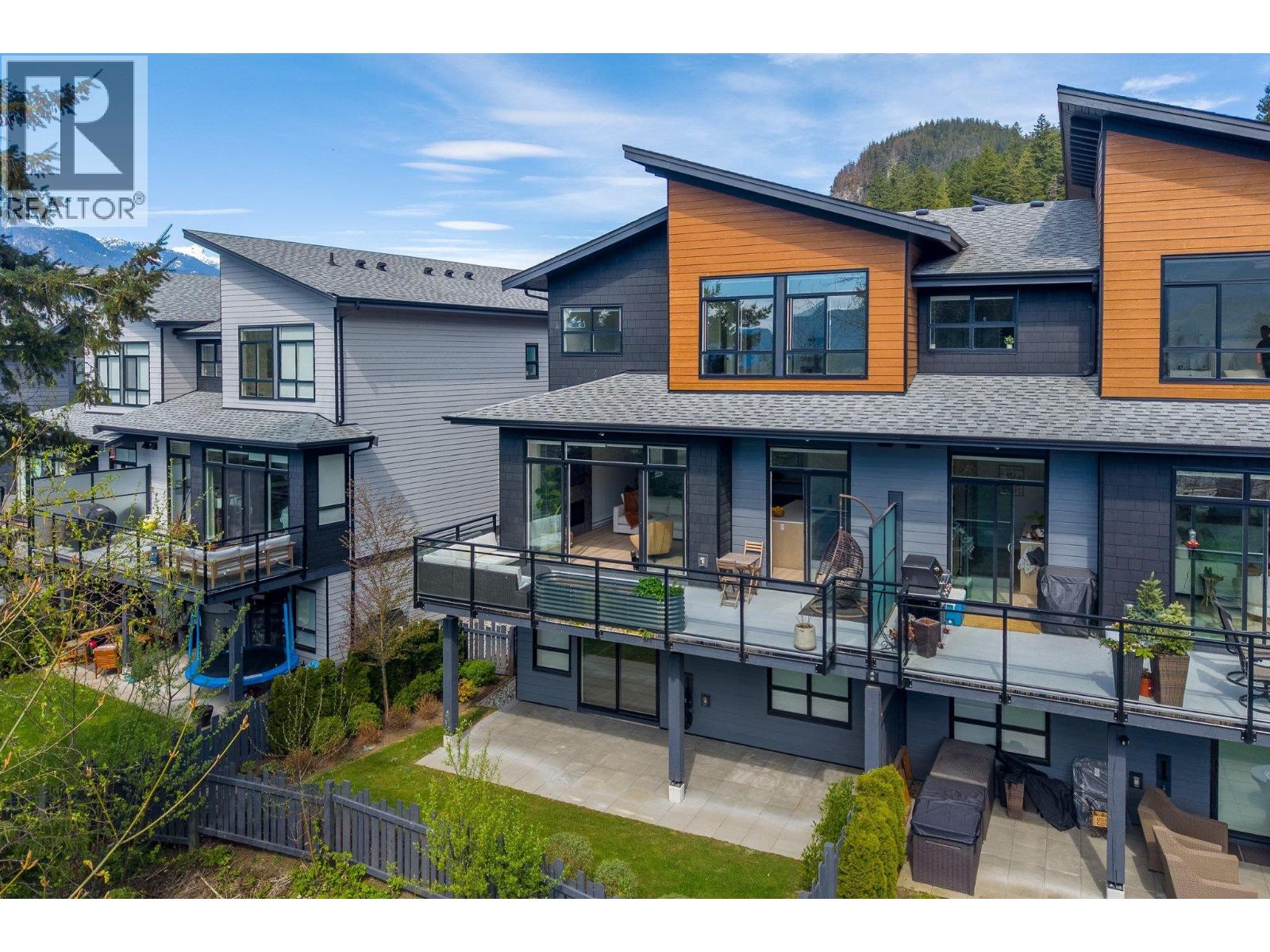 41203 HIGHLINE PLACE
