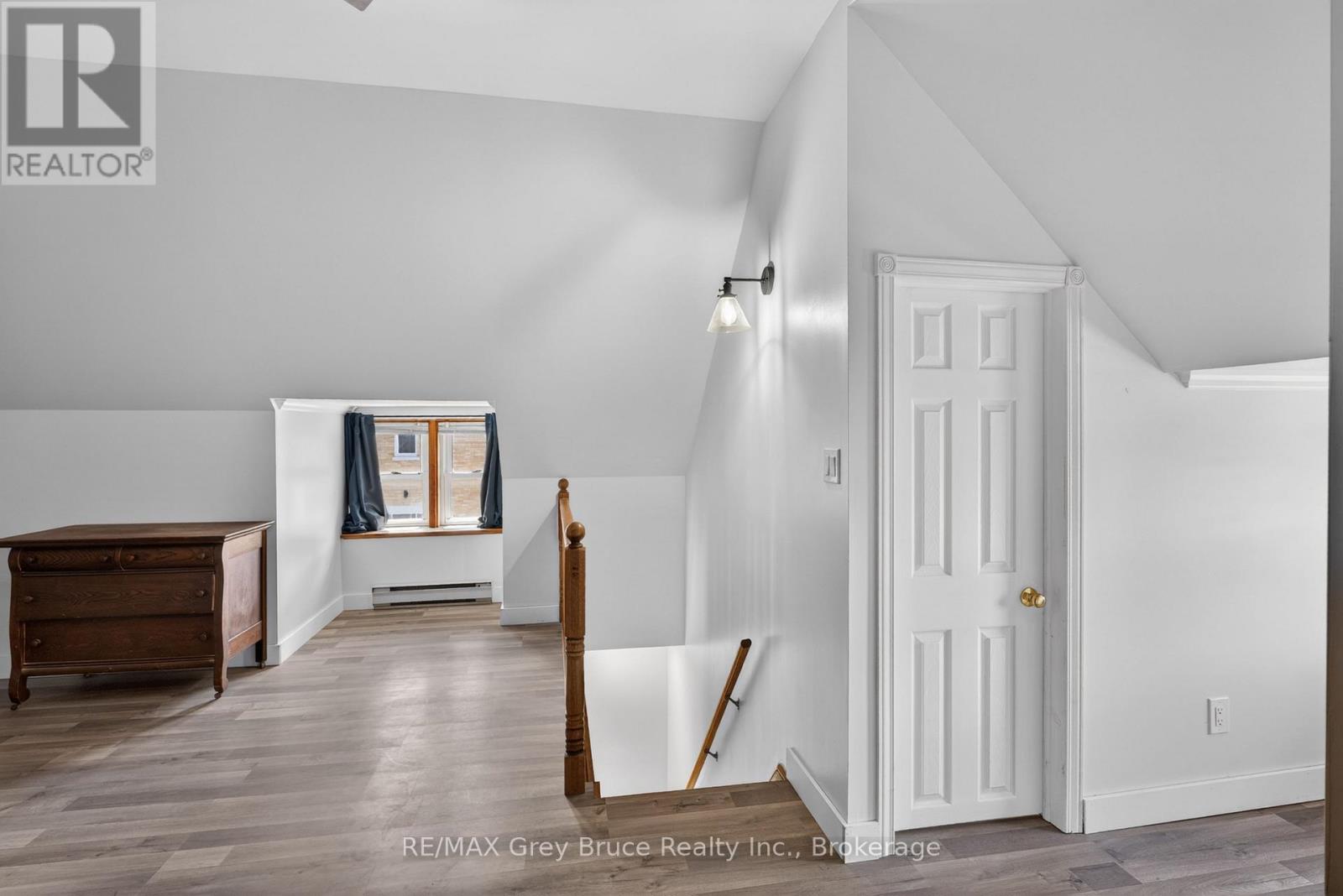 131 2ND AVENUE SW - 33